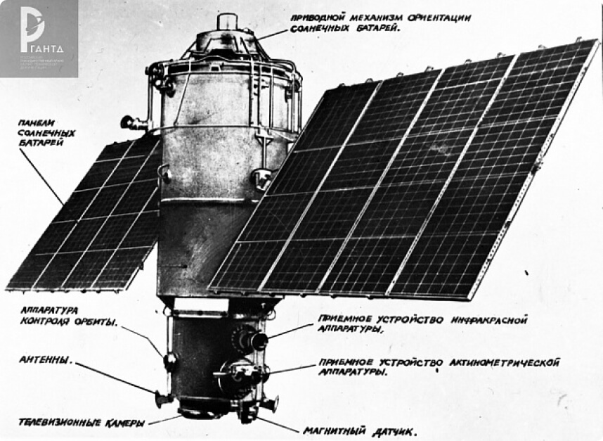 Рисунок общего вида метеорологического спутника «Космос-144», запущенного 28.02.1967 года на круговую околополярную орбиту высотой 625 километров